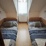 別荘 Magyar Tenger Pihenohaz, For 2-8 Person, 105 M2, Garden, Pool, Free Parking, 5 Min From The Lake, バラトンアカラッチャ