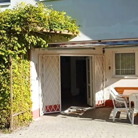 Magyar Tenger Pihenohaz, 4-8 Fore