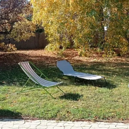 بيت للعطل Magyar Tenger Pihenohaz, For 2-8 Person, 105 M2, Garden, Pool, Free Parking, 5 Min From The Lake,