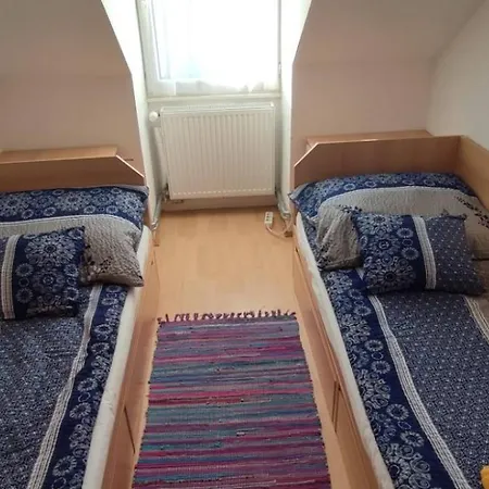 بيت للعطل Magyar Tenger Pihenohaz, For 2-8 Person, 105 M2, Garden, Pool, Free Parking, 5 Min From The Lake,