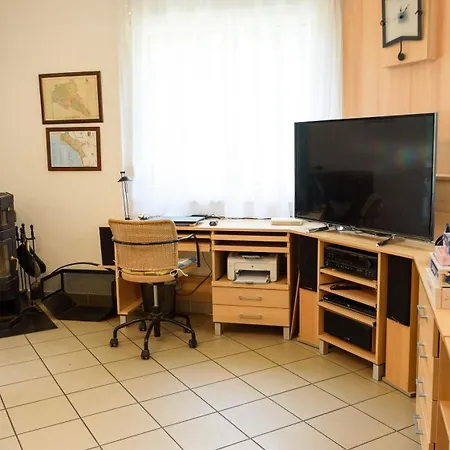 Magyar Tenger Pihenohaz, For 2-8 Person, 105 M2, Garden, Pool, Free Parking, 5 Min From The Lake, 別荘 バラトンアカラッチャ