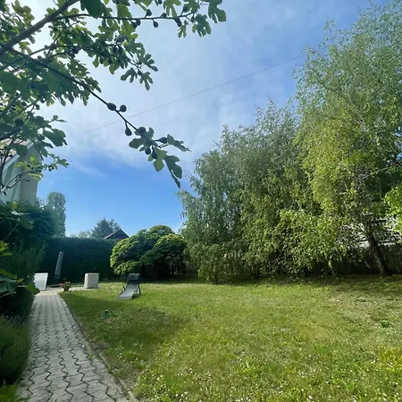 Magyar Tenger Pihenohaz, For 2-8 Person, 105 M2, Garden, Pool, Free Parking, 5 Min From The Lake, Dom wakacyjny *